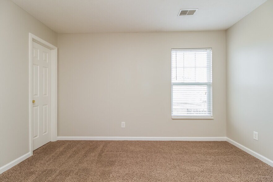 Building Photo - 336 Stewart Springs Dr