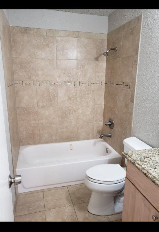 Building Photo - 2752 Meadow Isle Ln