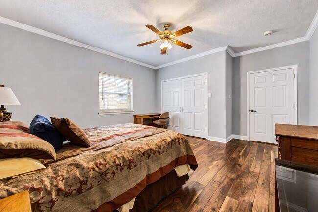 Building Photo - 1811 Emerald Green Dr