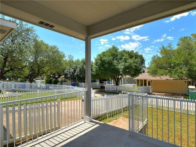 Building Photo - 1117 Rawhide Trail