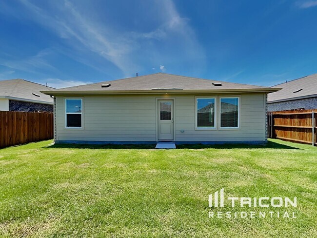 Building Photo - 1849 Kiwi Dr