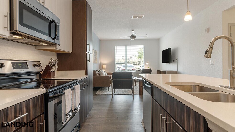 Building Photo - 9301 Summit Centre Way