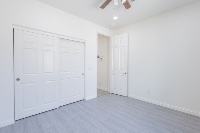 Building Photo - 16220 Retreat Ct