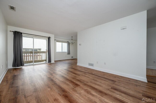 Building Photo - 2902 Madaline Dr