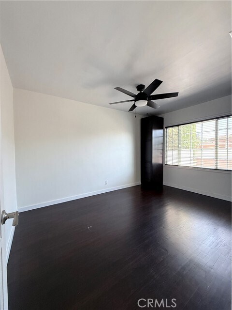 Building Photo - 527 N San Antonio Ave
