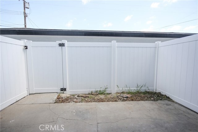 Building Photo - 2709 S Baker St