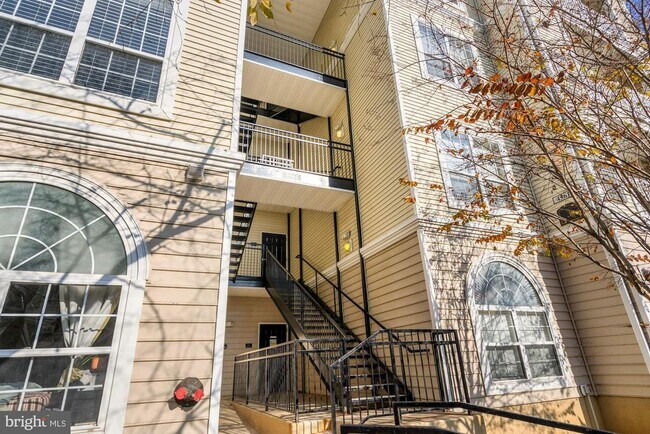Building Photo - 4561 Strutfield Ln