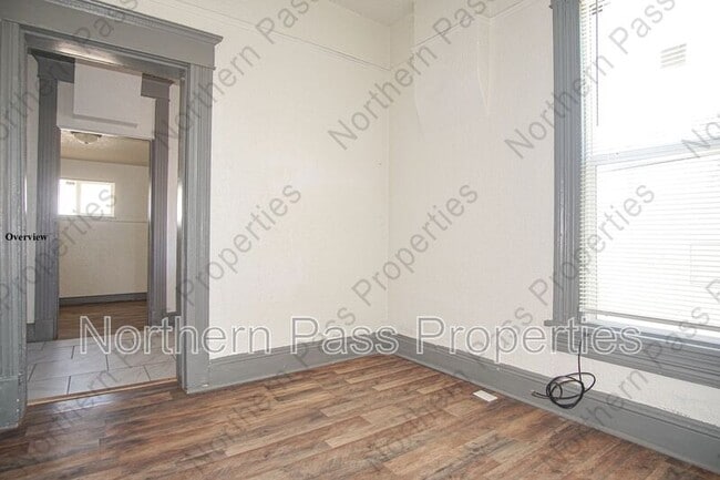 Building Photo - 2111 Portland Ave