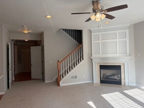 Building Photo - 1108 Harding Cir