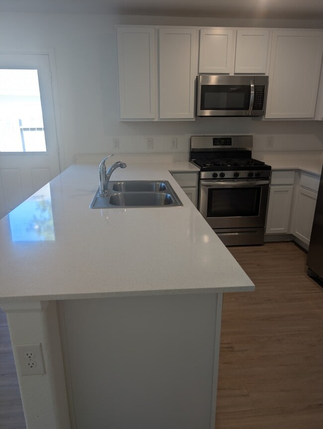Building Photo - Charming 3 beds 2 baths in New Caney!
