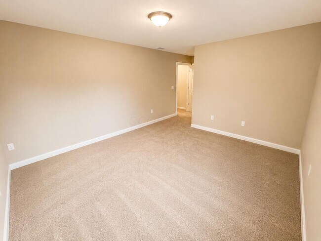 Building Photo - 3818 Rennes Dr