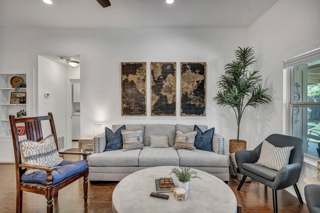 Building Photo - 505 Sunflower Dr