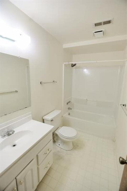 Building Photo - 2973 Englewood Ave SE