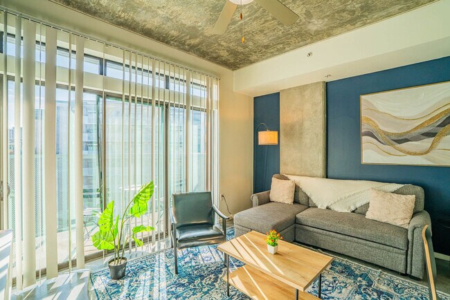 Building Photo - 914 N 4th St