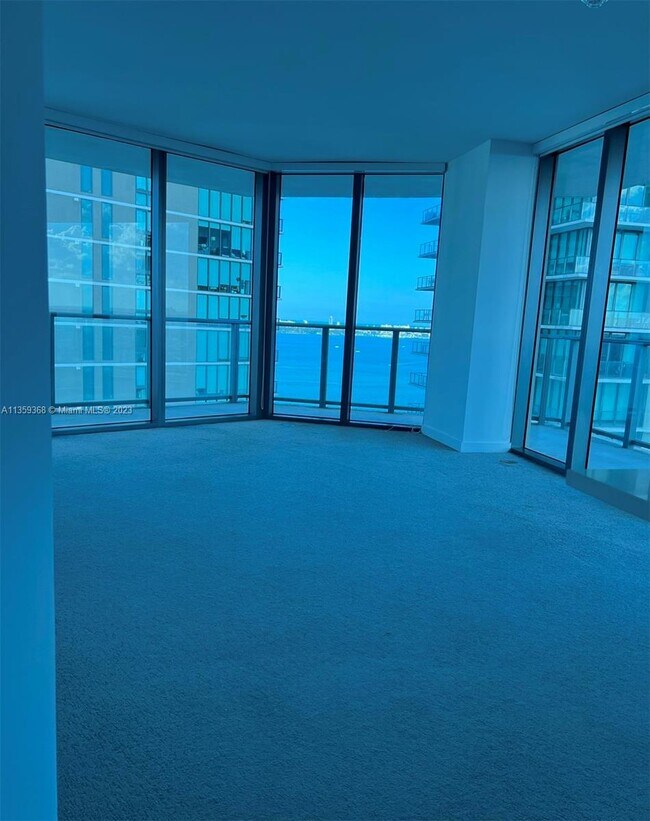 Building Photo - 501 NE 31st St