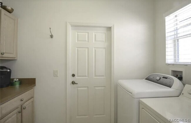 Building Photo - 1063 W Diamond Shore Loop