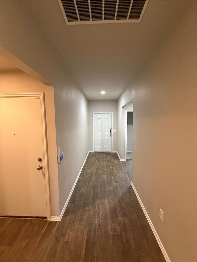 Building Photo - 13105 Brahmin Dr