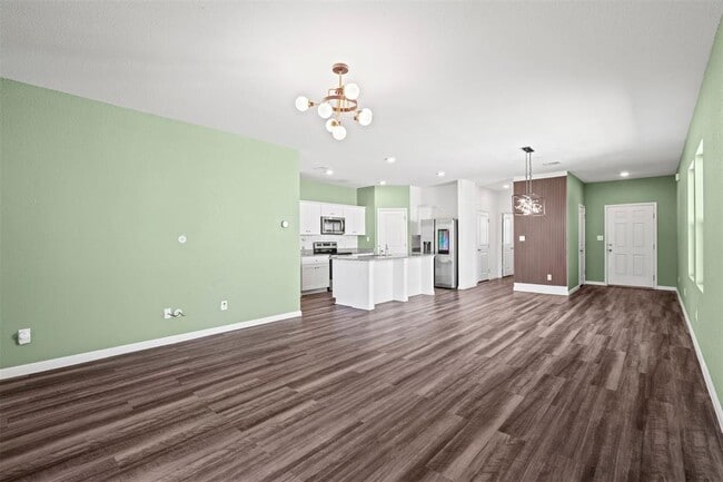 Building Photo - 14705 Shooter McGavin Dr