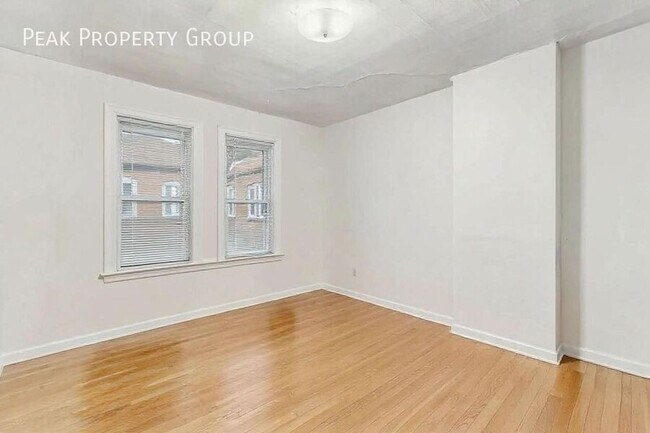 Building Photo - 196 W 8th Ave