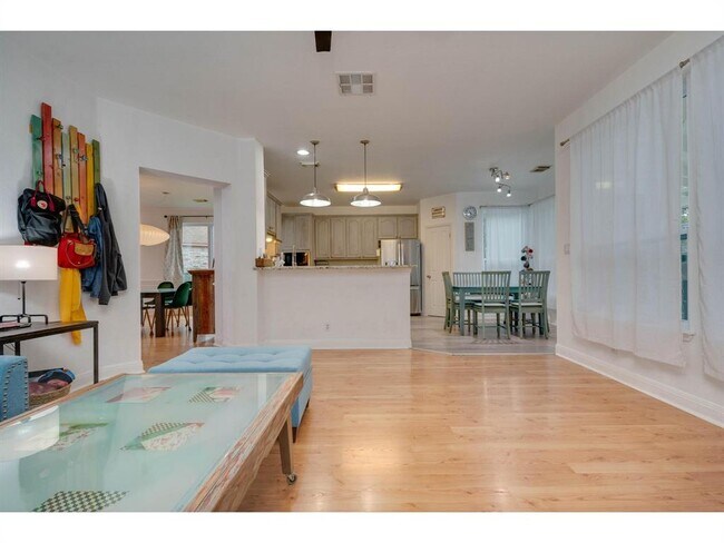 Building Photo - 4032 Dominion Cove