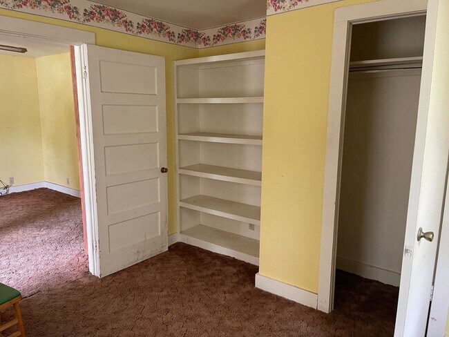 Building Photo - 795 - 2 bed 1 bath - Single Family Home