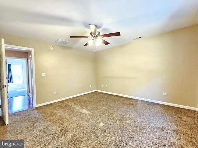 Building Photo - 5641 Scottish Highlands Cir