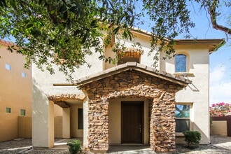 Building Photo - 9194 W Meadow Dr