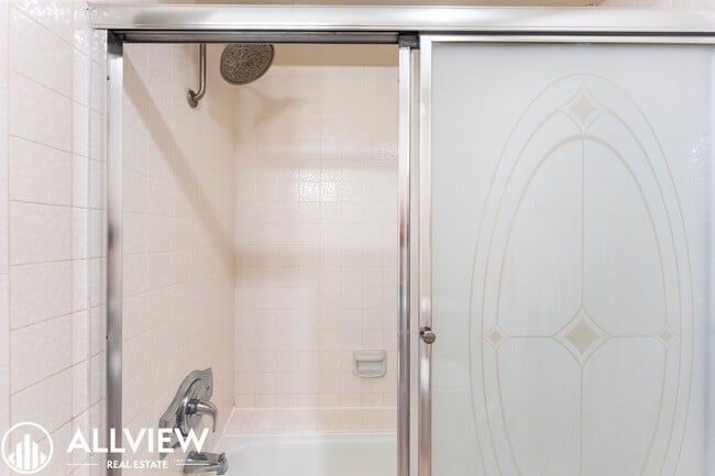 Building Photo - Coastal San Clemente Townhome with Brand New Flooring – Steps to the Beach!