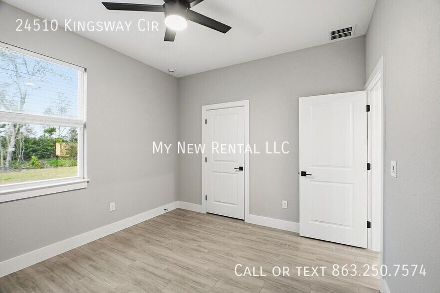 Building Photo - 24510 SW Kingsway Cir