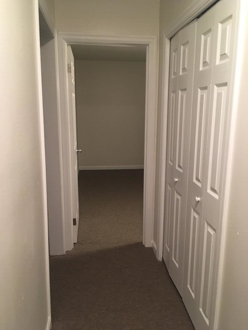 Building Photo - 245 Colonial Ave