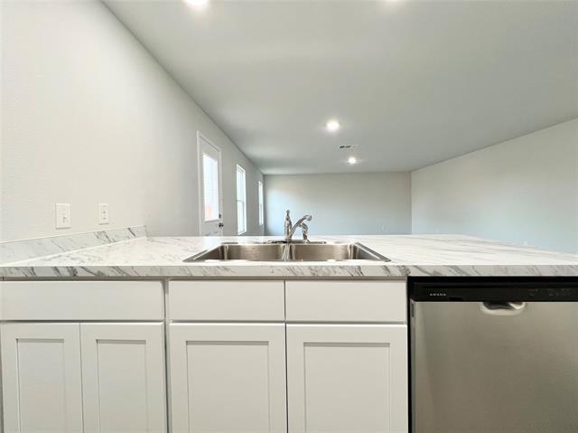 Building Photo - 872 Eagles Nest Dr