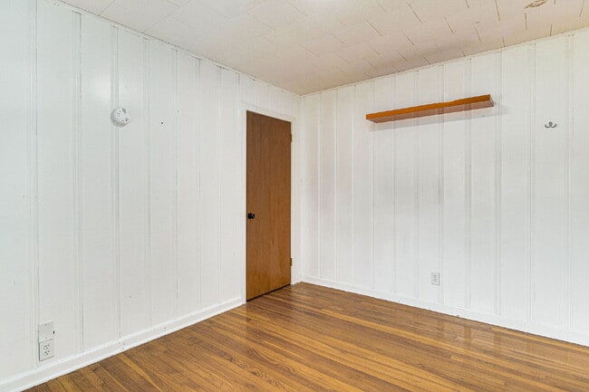 Building Photo - Beautiful East Hill home located in one of...
