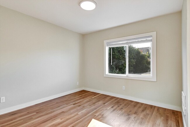 Building Photo - Spacious and Tastefully Remodeled Home