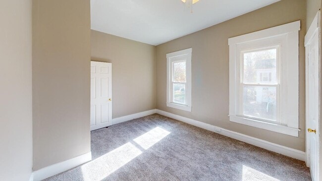 Building Photo - 1412 Laidlaw Ave