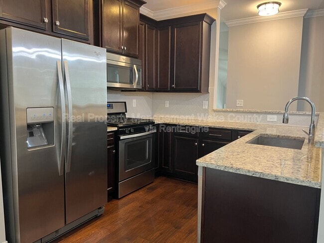 Building Photo - 2805 Plumfield Pl