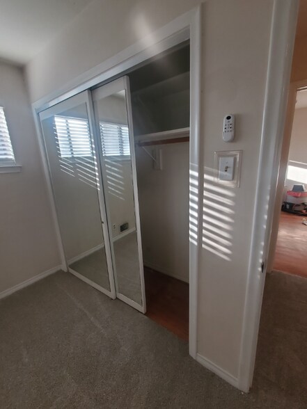 Building Photo - 601 Cliffside Dr