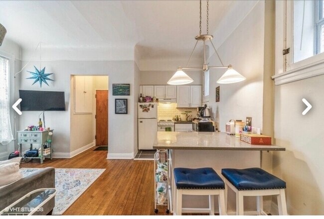 Building Photo - 313 S Maple Ave