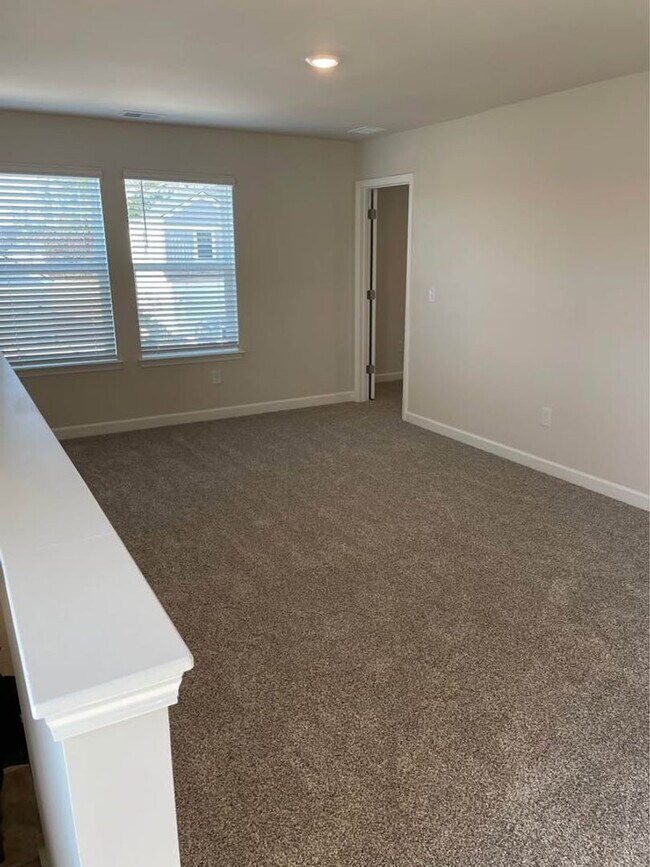 Building Photo - Available Soon! Stunning Five Bedroom, Three Bath Home in Clear Pond!