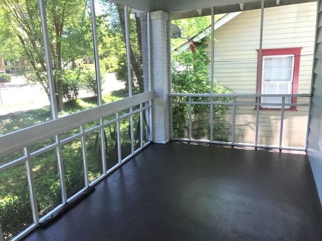 Building Photo - 2 bdrm, 2 bath home in East Atlanta