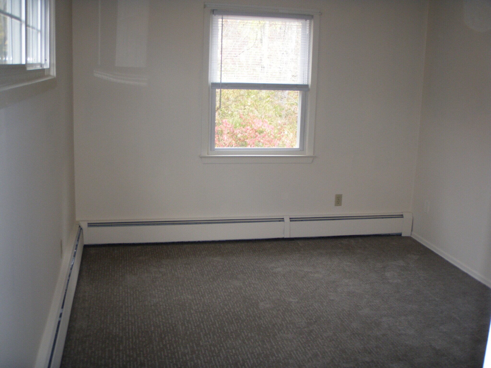 Building Photo - 31 Pilgrim Trl