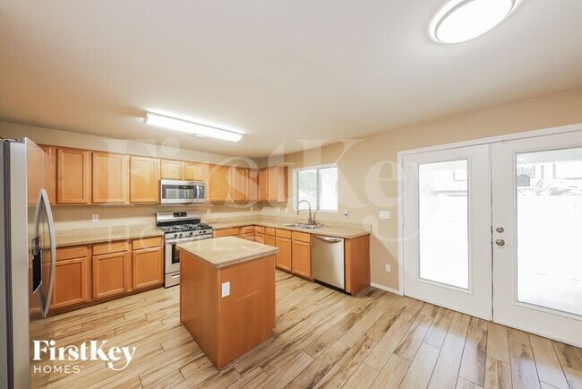 Building Photo - 14251 W Windrose Dr