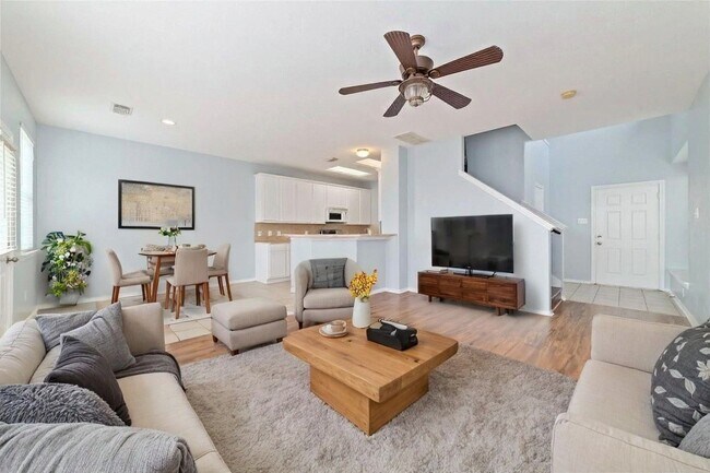 Building Photo - 8734 Rainglen Ln