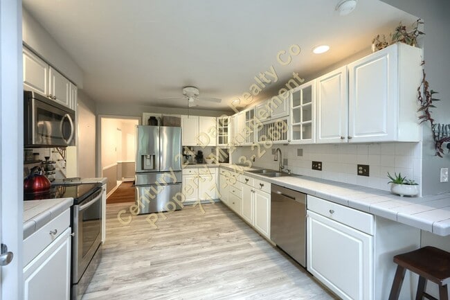 Building Photo - Beautiful 3 Bedroom 2.5 Bath Home in Dallastown Schools Pet Friendly