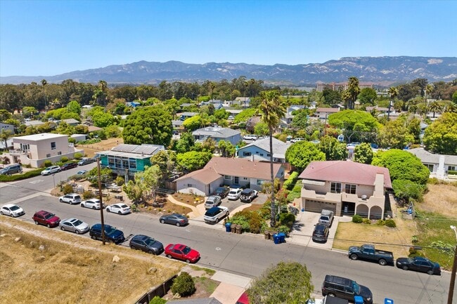 Building Photo - 6838 Del Playa Dr