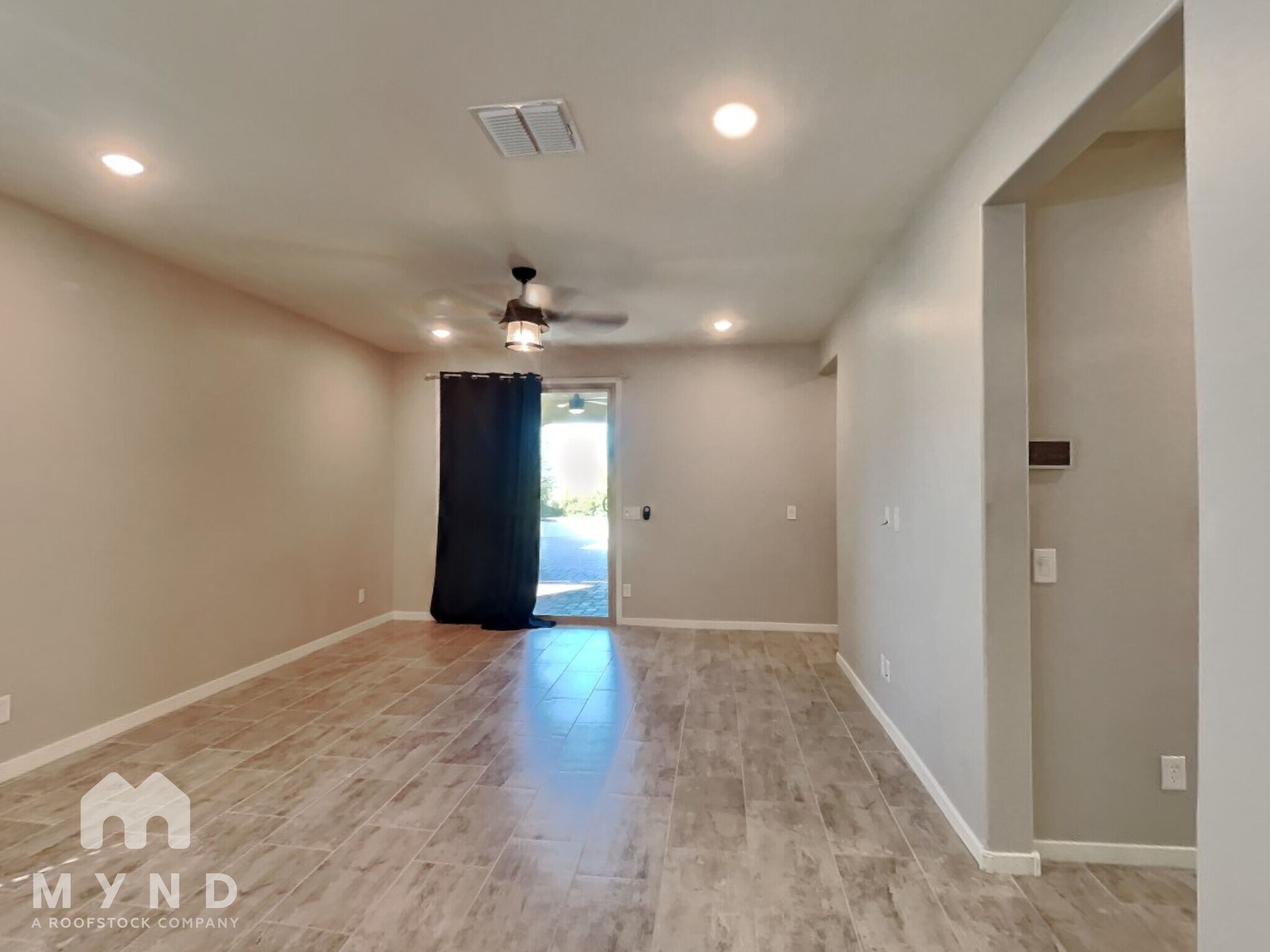 Building Photo - 9520 Thatcher Ave