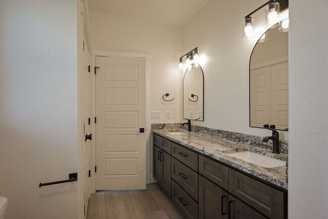 Building Photo - Kimberly - Single Family Home