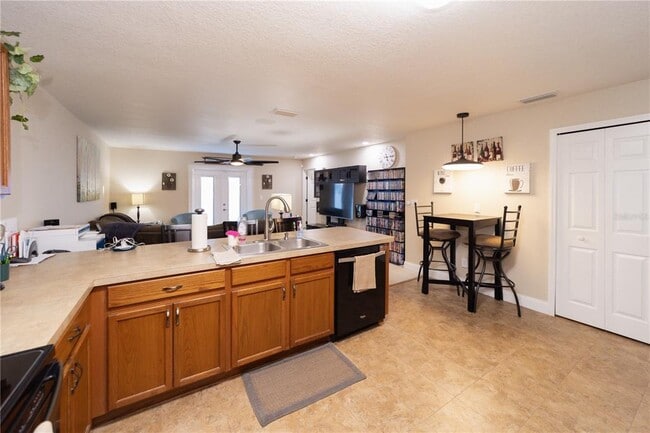 Building Photo - 30930 Temple Stand Ave