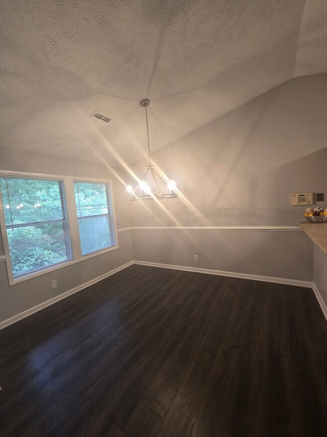 Building Photo - 6764 Willowbrook Dr