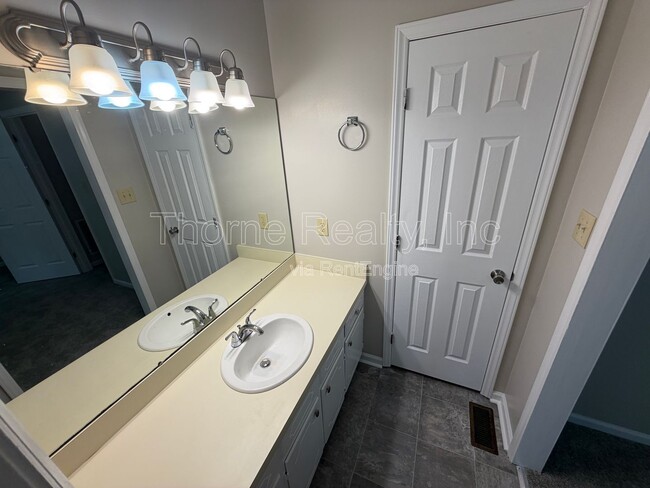 Building Photo - 101 Opossum Trot Ct