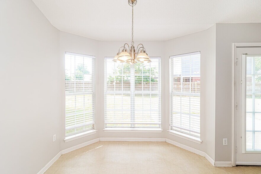 Building Photo - 2708 Baird Dr